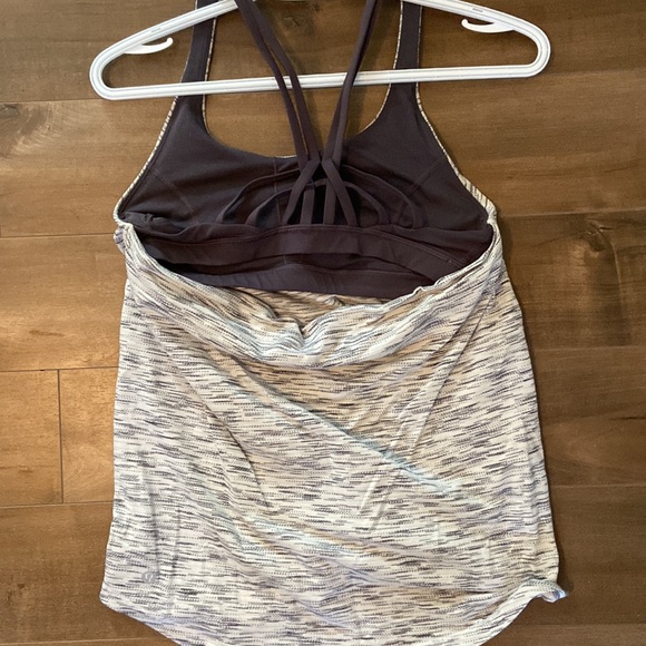 Lululemon sz 6 tank - Picture 2 of 4